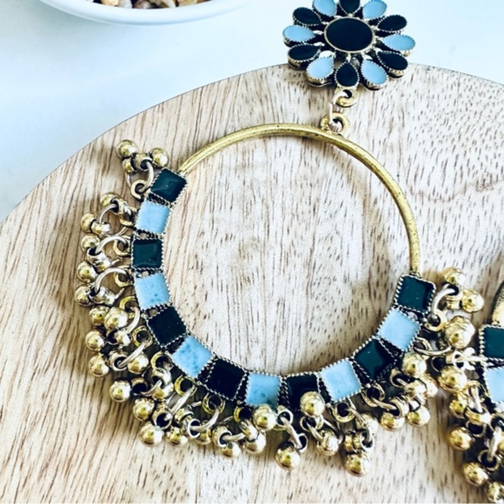 2/$30🌵 Gray Floral Gold Hoop Flower Tassel Beads Dangle Earrings NEW Bollywood - Picture 3 of 6